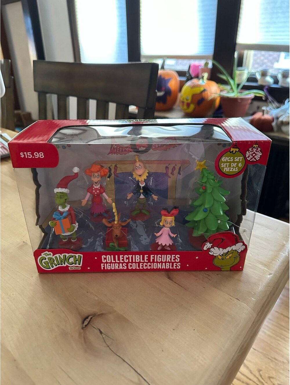 The grinch figures